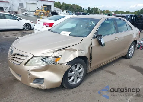2011 Toyota Camry z USA, uszkodzony, nr VIN 4T1BF3EK1BU645489